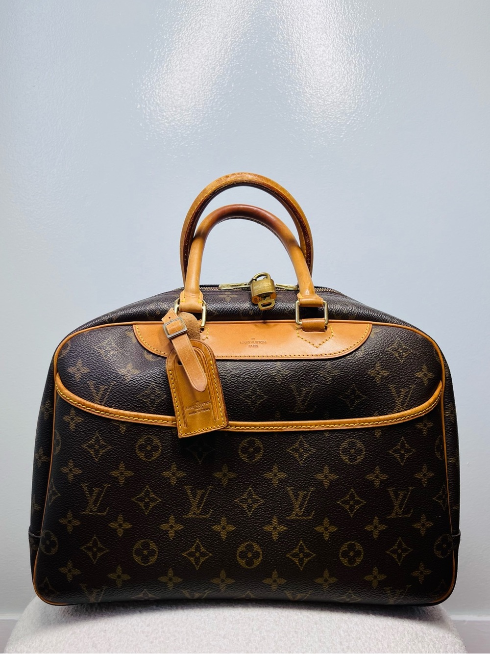 Louis Vuitton Monogram Canvas Deauville Bag - Wonderful clean condition